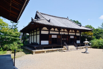 Fototapeta premium 海龍王寺 本堂 奈良市