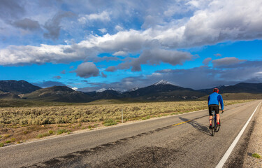 Fototapeta premium Road bicycling in Great Basin National Park, Nevada, USA 