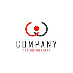 a circle in the middle of two truncated circles