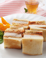 ロースかつサンド