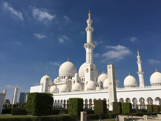 Fototapeta na wymiar Outside view ‎⁨Sheikh Zayed Grand Mosque Center⁩, ⁨Abu Dhabi⁩, ⁨UAE