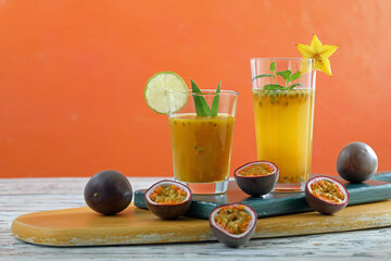 frullati e cocktail di frutta tropicale
