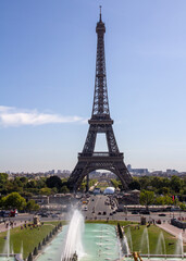 Fototapeta na wymiar La Torre Eiffel