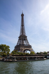 Naklejka na ściany i meble La Torre Eiffel