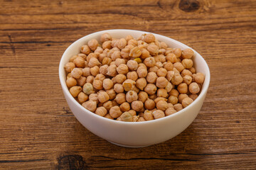 Vegan cuisine - Dry chickpea heap