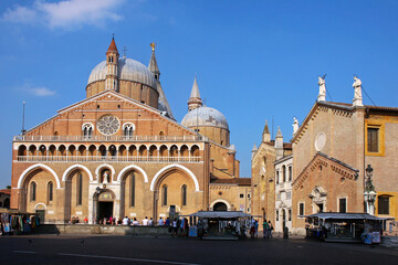 Fototapeta na wymiar The Pontifical Basilica of Saint Anthony of Padua is a Roman Catholic church and minor basilica in Padua, Veneto, Northern Italy. 