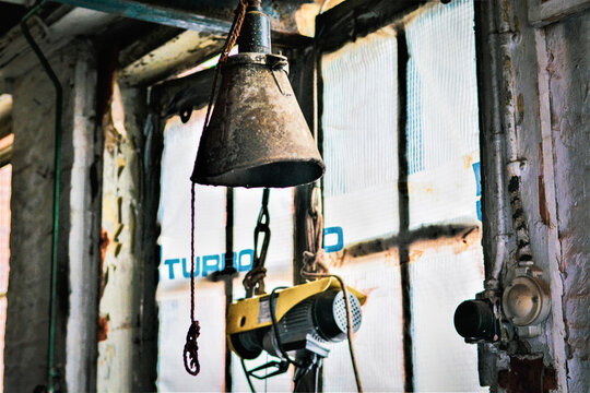 Vintage Bell, Industrial Building Windows. Maritime Museum Of Copenhagen,  Denmark, Europa 