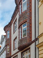 Fototapeta na wymiar Fassaden von historischen Gebäuden in der Altstadt von Schwerin, Mecklenburg-Vorpommern, Deutschland