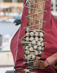 Sailing boat mast with wooden balls as friktion element
