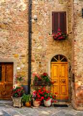 Fototapeta na wymiar Tuscan Door