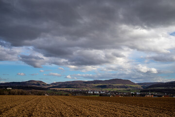 Wolkenstimmung mit Blick auf die Alb bei Göppingen