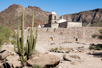 Mission church Mision de San Francisco Javier de Vigge Biaundo with cardon cactus, Baja California...