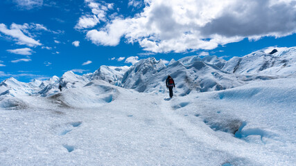 Caminando sobre un glaciar - Glaciar Perito Moreno - Patagonia - Argentina