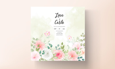 Fototapeta premium Beautiful wedding invitation with beautiful flowers