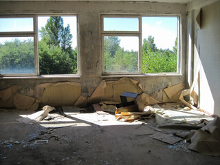 Abandoned residential buildings in village of Orbita near the Chyhyryn Nuclear Power Plant. Abandoned and destroyed. © Deniz