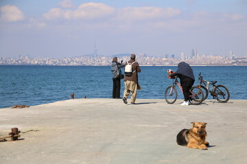 Fototapeta premium selective focus. Tourists enjoying the beautiful weather in Buyukada, Istanbul