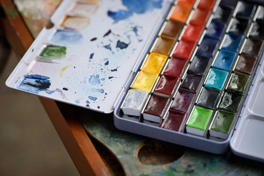 Paint-Box Images – Browse 1,137 Stock Photos, Vectors, and Video ...