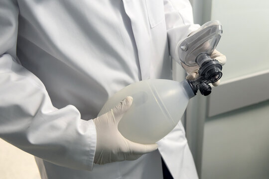 "Oxygen Reservoir Bag" Images – Browse 9 Stock Photos, Vectors, and ...