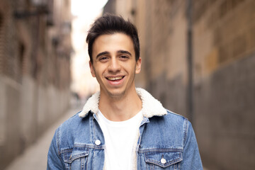 White man portrait in a street.