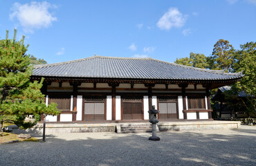 Fototapeta premium 秋篠寺 本堂 奈良市