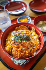 日本の丼もの　カツ丼　和食