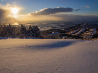 冬の平尾台貫山山頂の朝をひとり占め