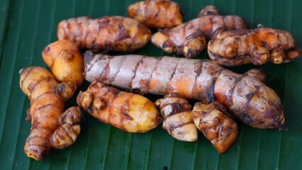 Close up of turmeric root and ginger root