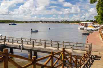 Fototapeta na wymiar Barcos na praia de Aracaju, Sergipe.