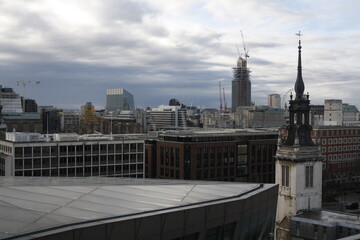 Obraz premium a view of the London Skyline from a terrace.