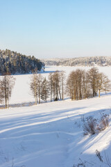 Fototapeta na wymiar Lake landscape in winter