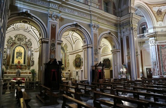 Napoli - Cappelle a sinistra della Chiesa di Santa Caterina a Chiaia