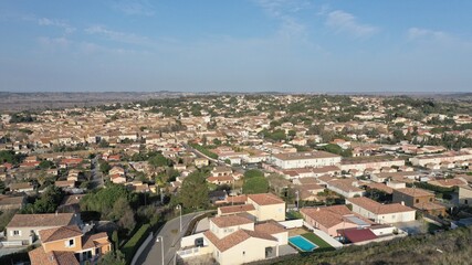 village du sud de la France (Salles-d'Aude près de Narbonne et du massif de la Clape)