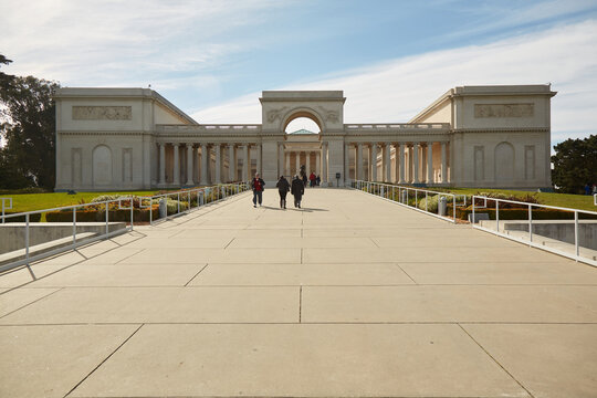 Legion of Honor | Fine Arts Museums of San Francisco. USA. Alfred Hitchcock used this setting for his famous movie Vertigo. 