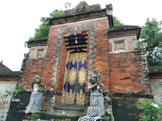 historical tourism destinations on the island of lombok