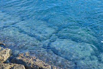 青い, 青, 海, 透き通る, クリア, エメラルド, ブルー, 風景, 自然, 観光, マリン, 岩, 水面, 沖縄, うるま市, きれい, 美しい, 綺麗, 夏, 水, 明るい, 背景, 透明, 沖縄県, 透明感, 晴れ, 旅行, リゾート, 環境, 南国, 青色, 日本, 海岸, 屋外, 背景素材, 爽やか, エメラルドグリーン, コピースペース, きらきら, 癒し, バックグラウンド