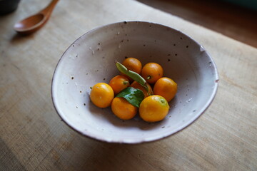 きんかん　葉っぱ　器　