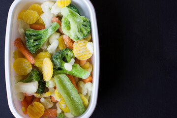 food, salad, vegetable, meal, chicken, plate, dinner, vegetables, healthy, dish, lunch, meat, green, fresh, carrot, vegetarian, tomato, white, pepper, rice, cuisine, lettuce, diet, potato, fried, back