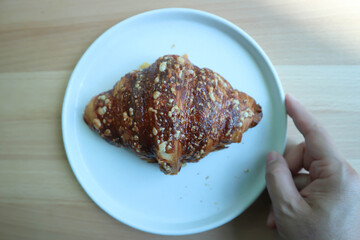 croissant , French croissant or French bread