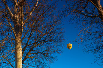 balon baloniarstwo latanie niebo niebieskie © Piotr