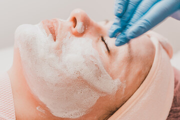 Cryo-mask, a mask for narrowing pores, which is used as a final step immediately after the procedure of mechanical facial cleansing.