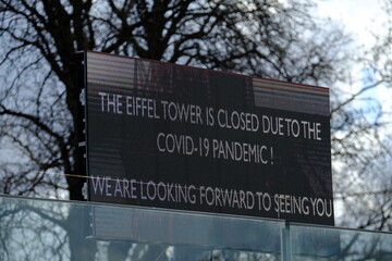Obraz premium Paris, the 14th march 2021, the Eiffel Tower is closed due to the coronavirus pandemic.