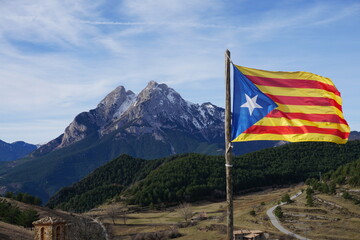 Fototapeta premium Pedraforca, la montanya màgica de Catalunya