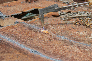 Wide Angle of Checker Plate Cutting by Oxygen Acetylene Cutting Torch and Small Sparkle