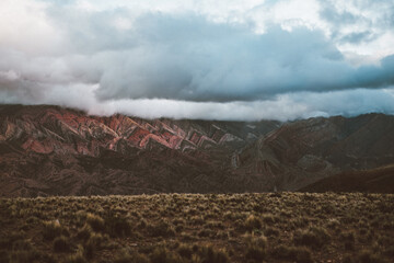 Montañas de colores