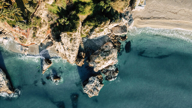 Playas de Nerja, M&aacute;laga. Mejores playas de M&aacute;laga.