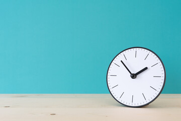 時間（タイム）｜シンプルな時計とコピースペース