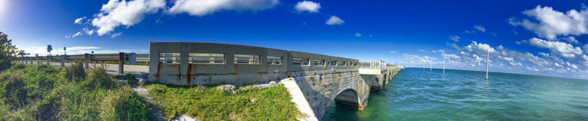 Fototapeta na wymiar Bridge over Overseas Highway, Florida