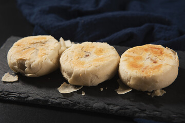 Chinese Mid-Autumn Festival Su shi moon cake on wood background