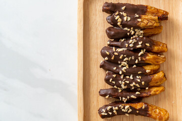 banana chocolate coating or banana dipped chocolate
