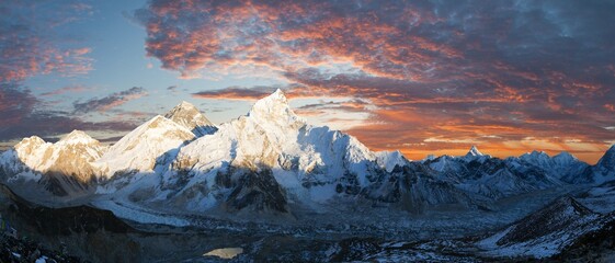Mount Everest Himalaya sunset panorama Nepal mountains - obrazy, fototapety, plakaty